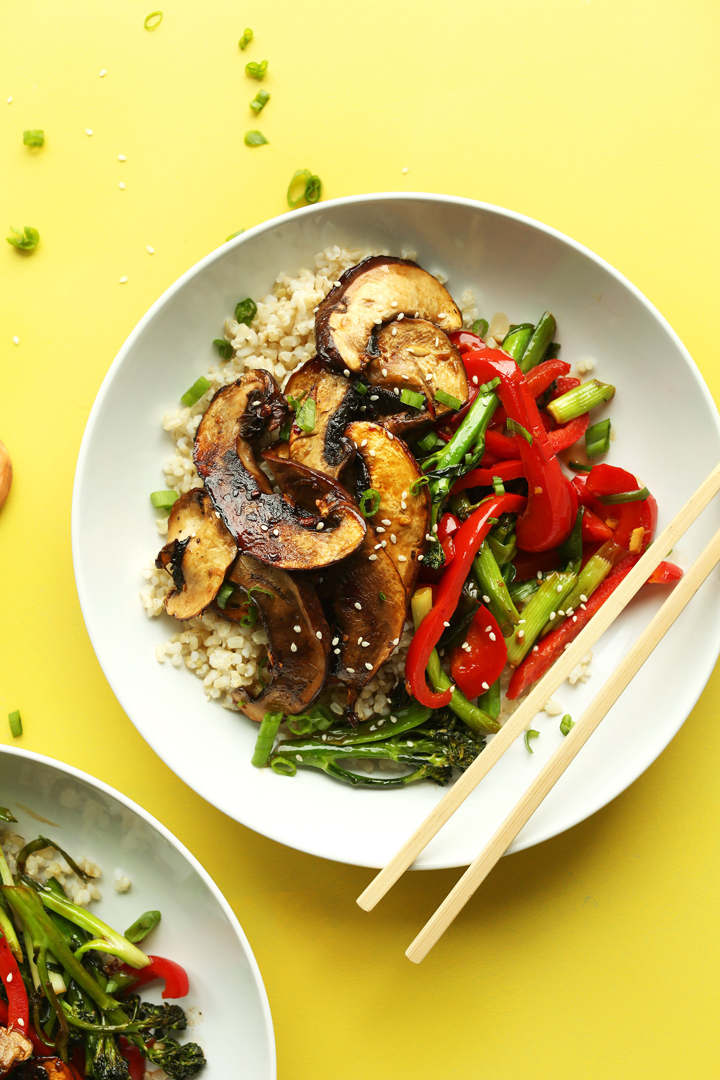 A bowl of flavorful Portobello Mushroom Stir Fry for a healthy plant-based dinner